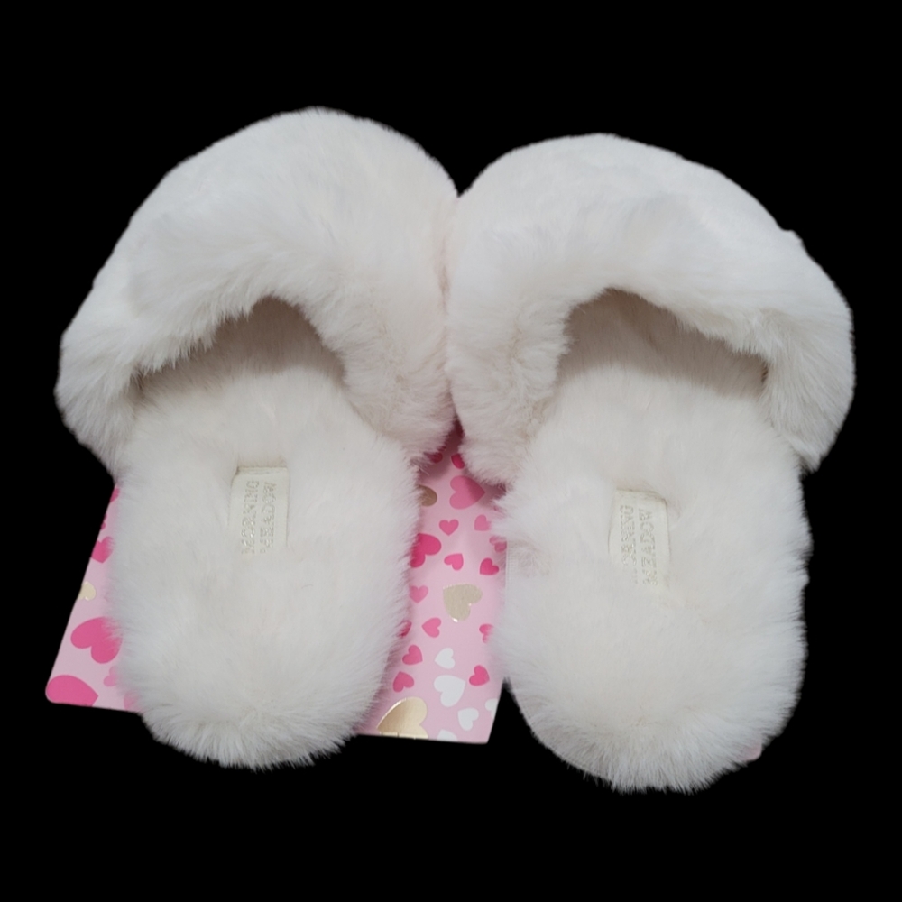 Morning Meadow White Faux Fur Slide Slippers - Picture 2 of 6